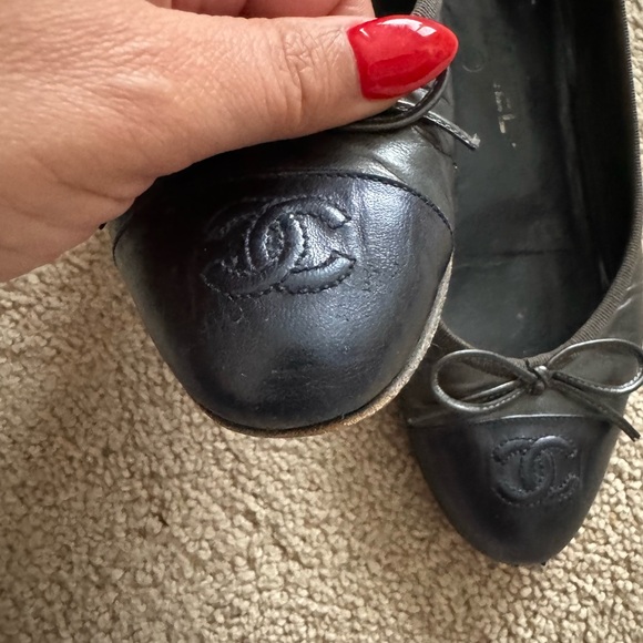 CHANEL Leather Ballet Flats size 37.5 - Picture 5 of 13